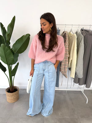 Rosie trui – roze trui met middellange mouwen en zachte, comfortabele stof, vooraanzicht