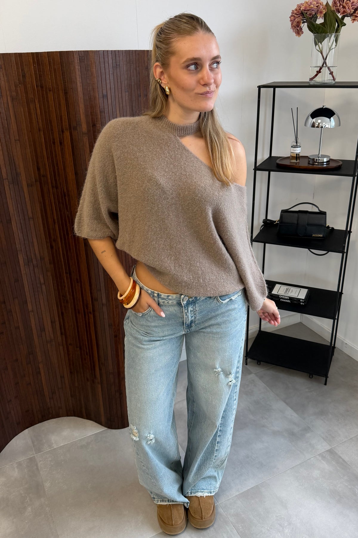 Liv top one shoulder beige