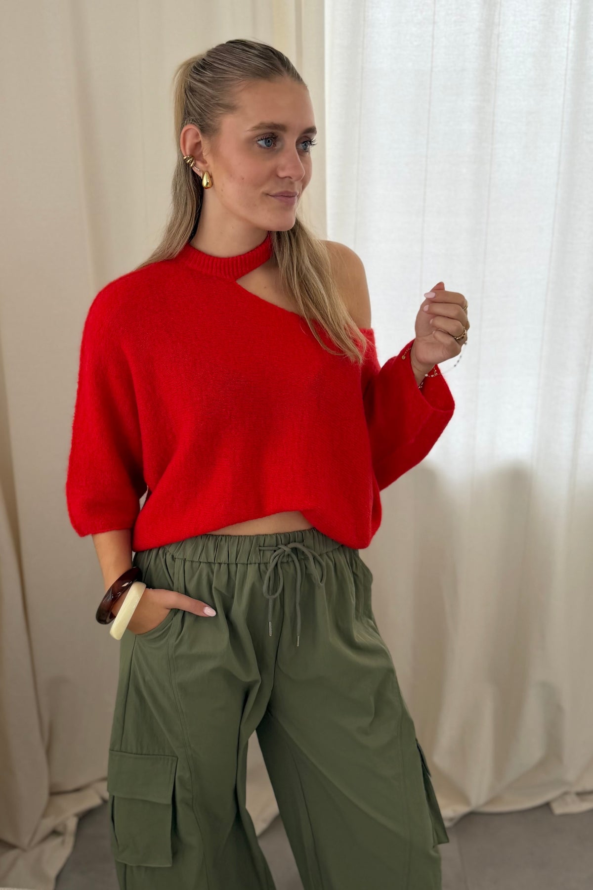 Liv top one shoulder red